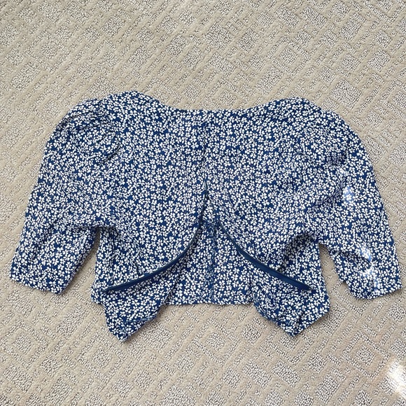(4) Reformation Blue & White Floral Crop Top - Picture 3 of 11